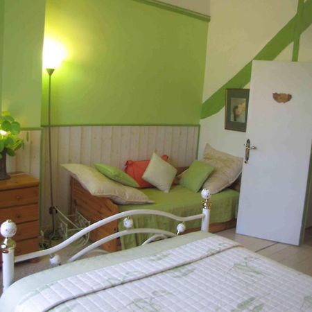 Chambres D'Hotes Les Pensees Douces Осер Номер фото