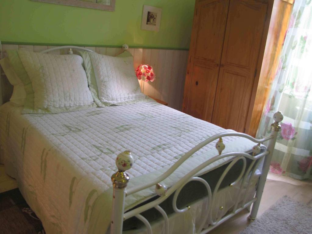 Chambres D'Hotes Les Pensees Douces Осер Номер фото