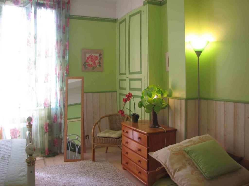 Chambres D'Hotes Les Pensees Douces Осер Номер фото