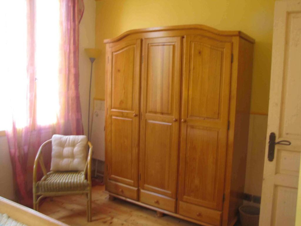 Chambres D'Hotes Les Pensees Douces Осер Номер фото